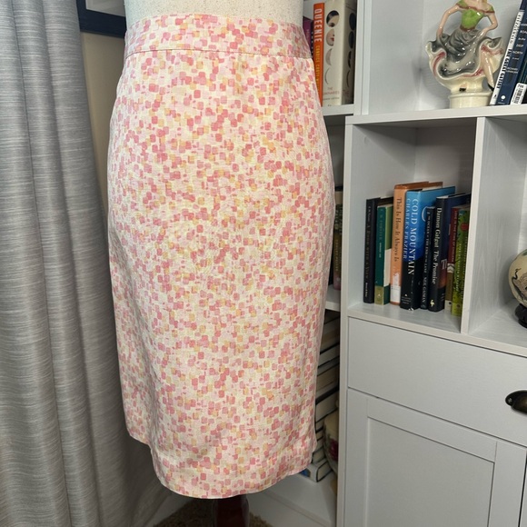 Ann Taylor Dresses & Skirts - Ann Taylor Pink Mosaic Pencil Skirt